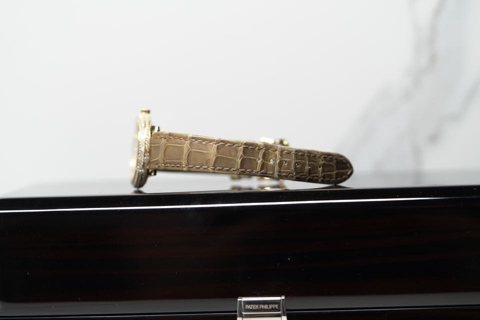 Patek Philippe Complications 4968R-001 Image 2